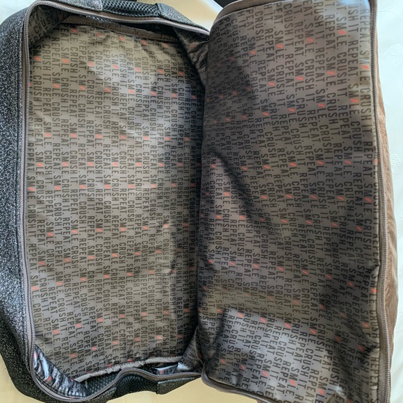 COPY - Gym/Travel Bag - Picture 3 of 4